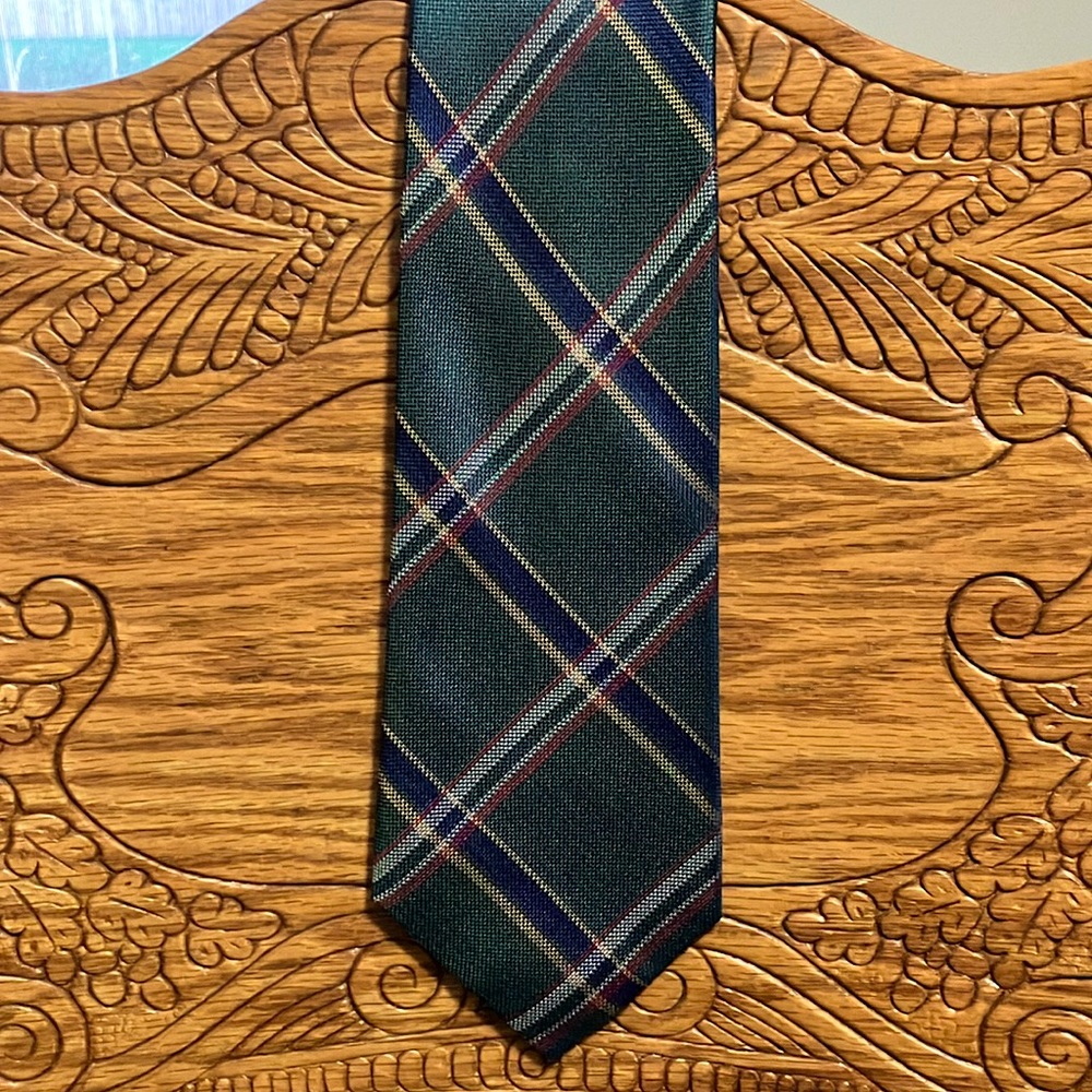 Izod Plaid Tie